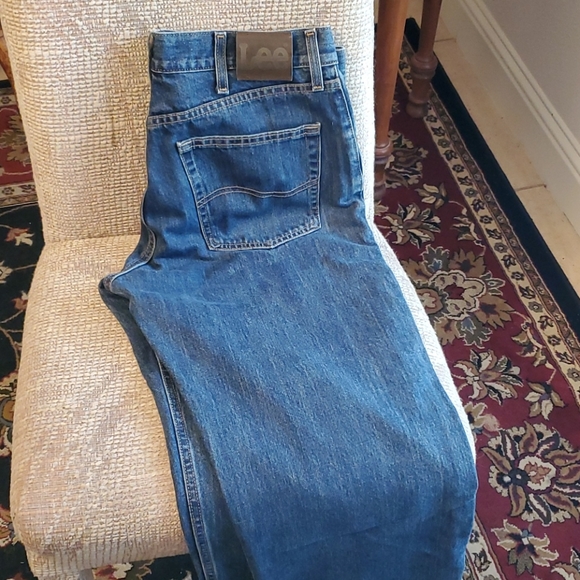 Lee jeans brand new never worn. - Picture 1 of 4
